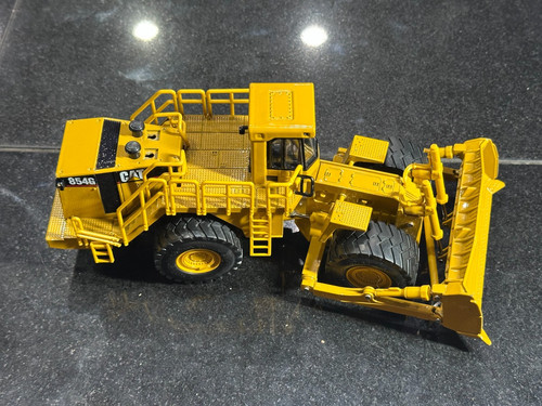 Norscott diecast cat - norscott,