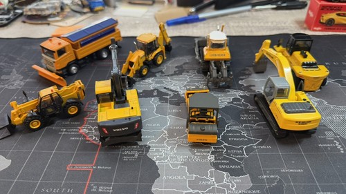 Lot liebherr cat volvo - lot, of