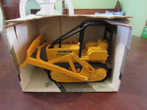 Vintage ertl die - vintage, cast